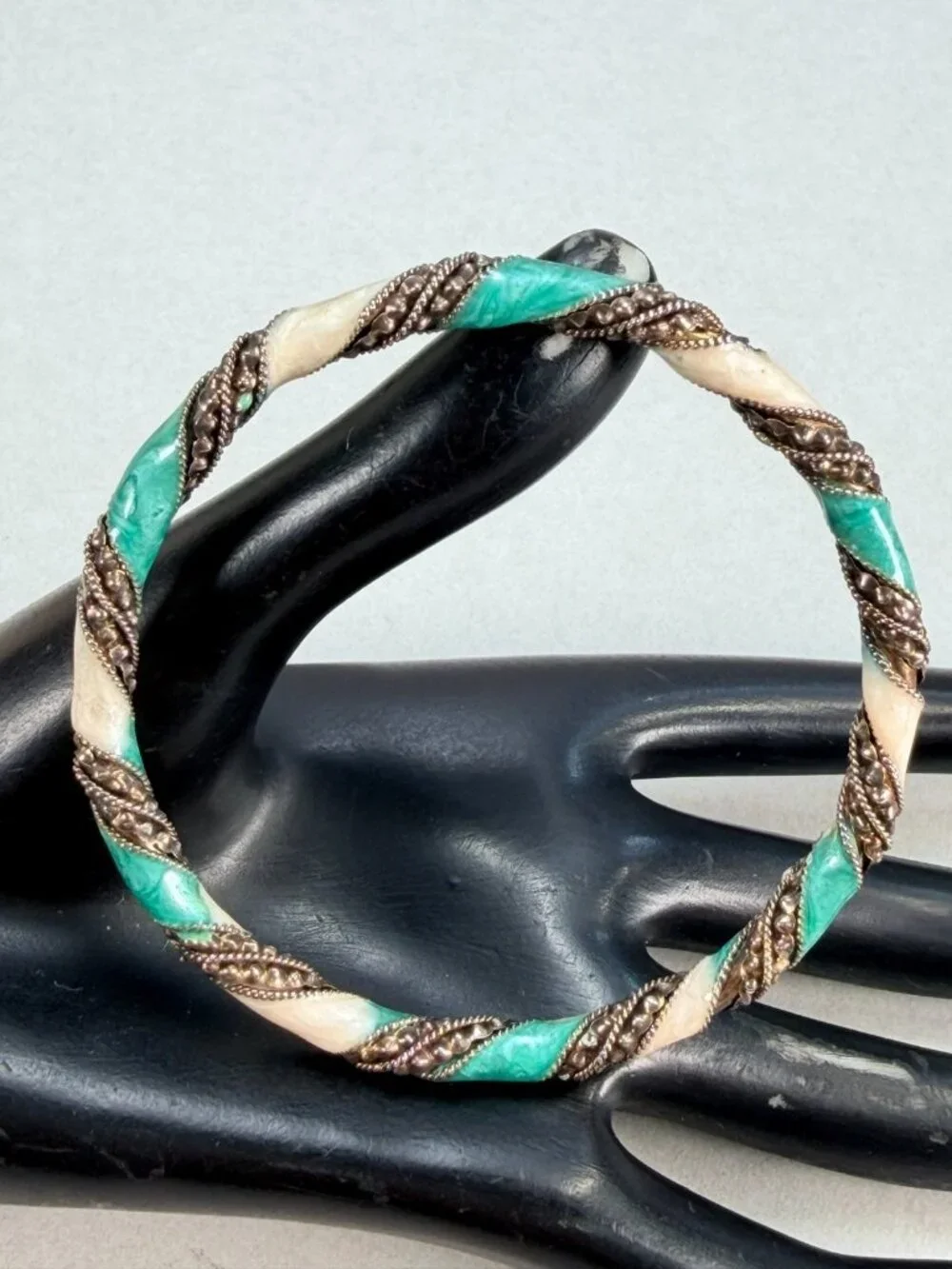 Vintage Silver Tone Twisted Bangle Green And White Enamel Filigree Bracelet